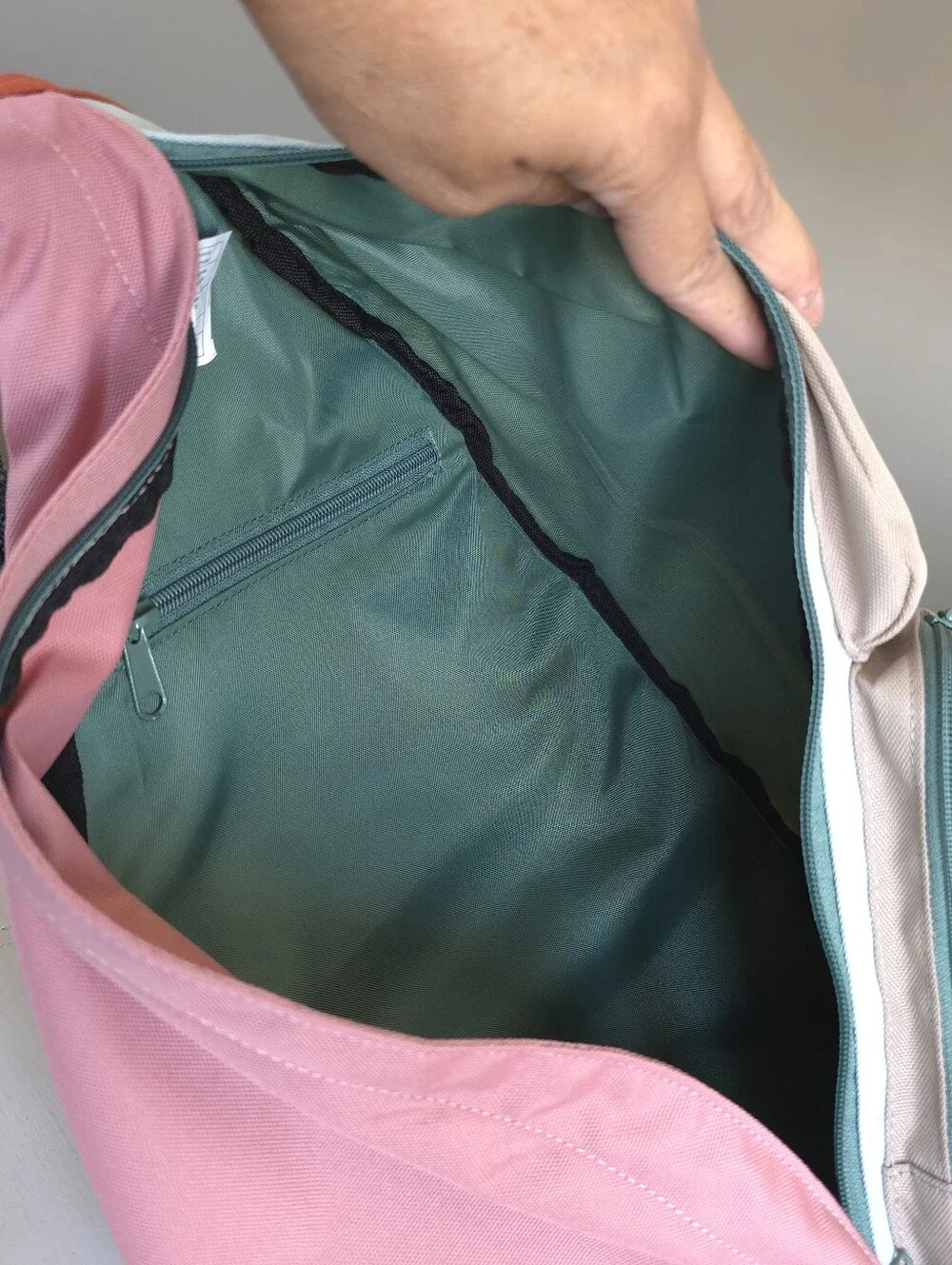 Kavu Pastel Colorblock 4 Rope Sling Bag - Pink, Mint, Cream, Beige